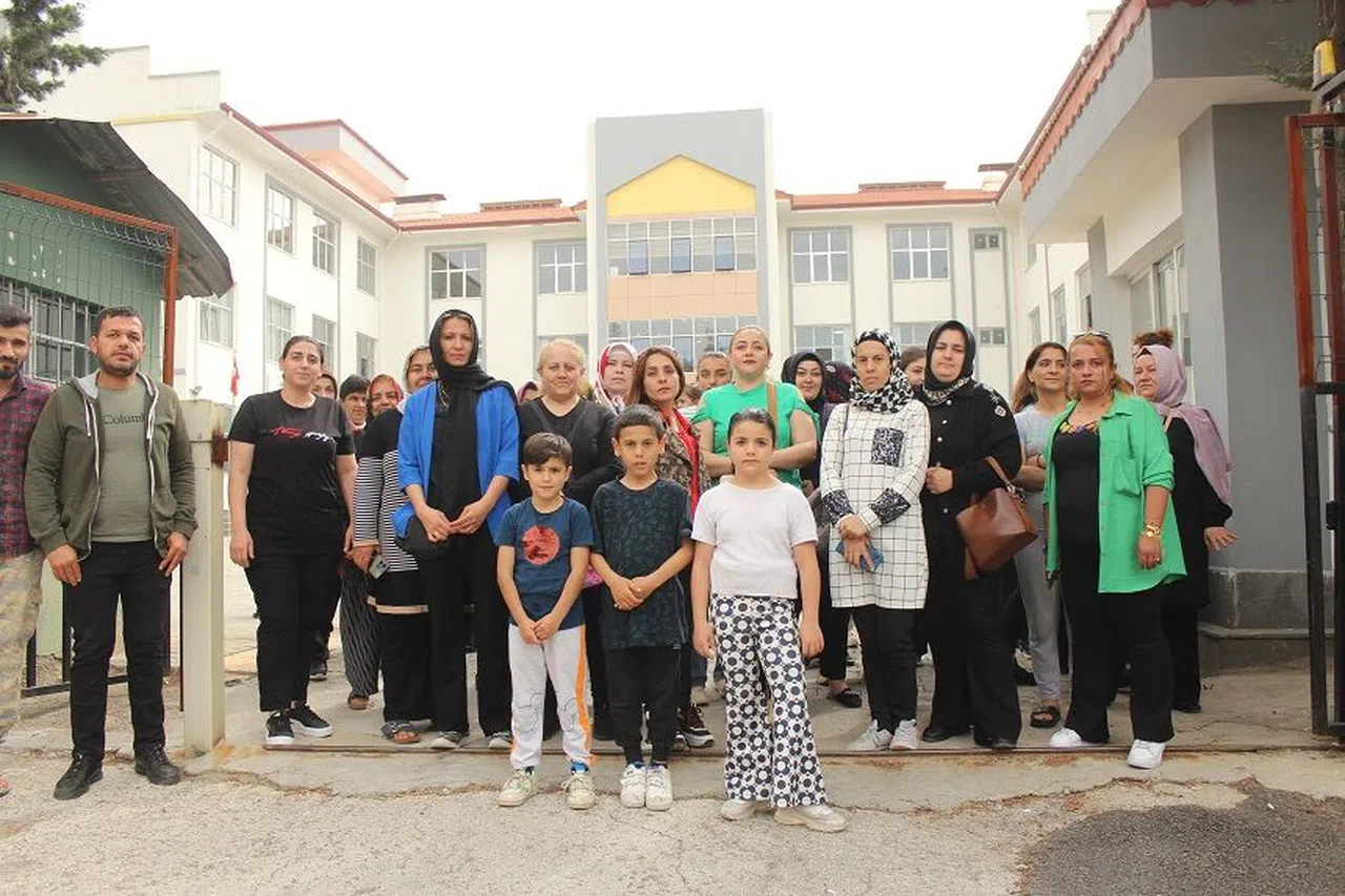 Kahramanmaraş'ta Veliler, Çocuklarının Okul Değişikliğine Tepkili