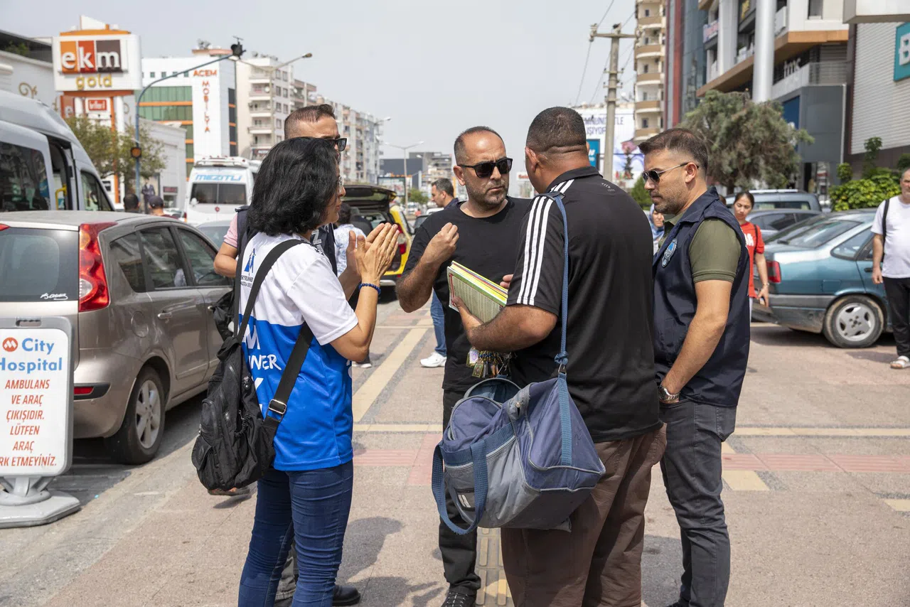Mersin'de zabıta ekiplerinden dilencilere operasyon