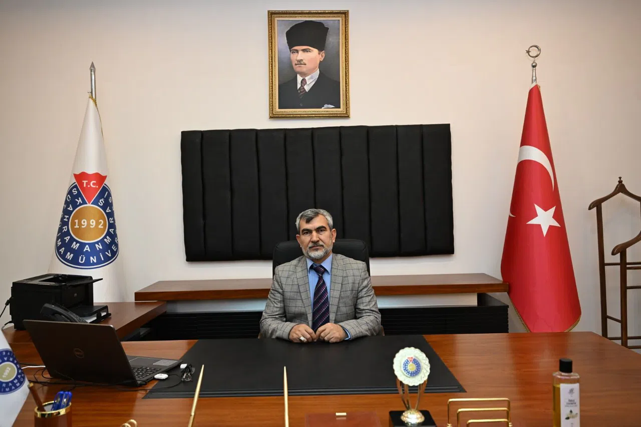Yeni İlahiyat Fakültesi Dekanı, Prof. Dr. Ahmet Abay