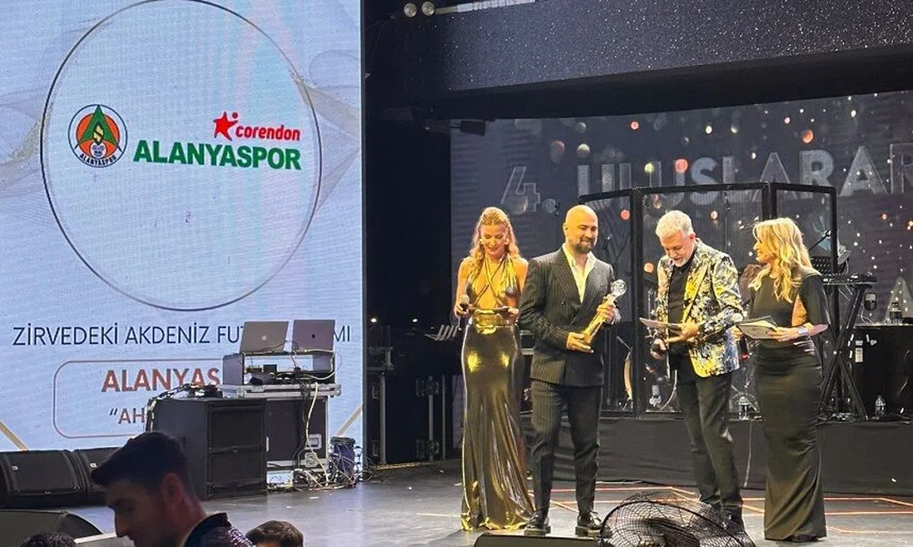 ‘Zirvedeki Akdeniz Futbol Takımı’