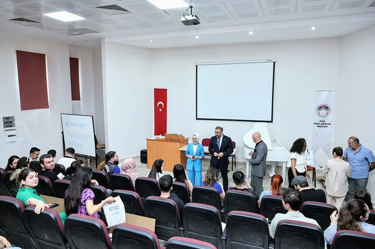 Başkan Toptaş, Onikişubatlı Gençlere Moral Verdi