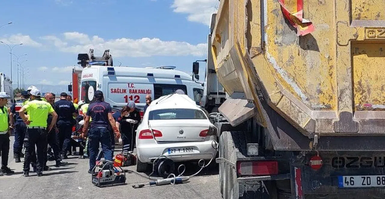 Narlı Kavşağı’nda trafik kazası: 1 ölü 1 yaralı