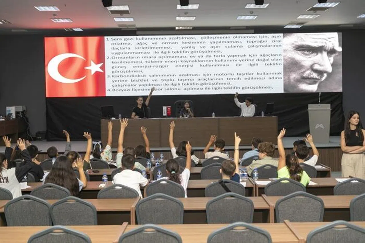 Mersin'de Çocuk Meclisi iklim değişikliğine dikkat çekti