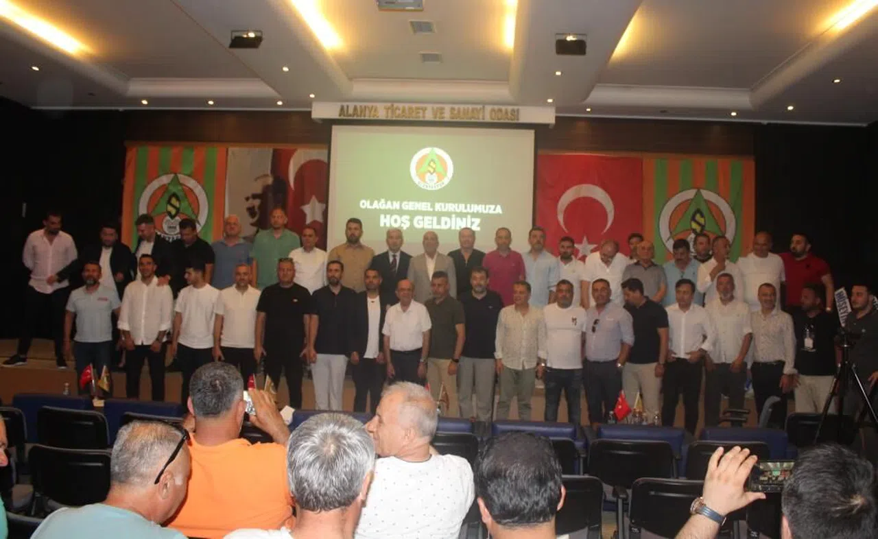 Alanyaspor'da başkanlığa tekrar Hasan Çavuşoğlu seçildi