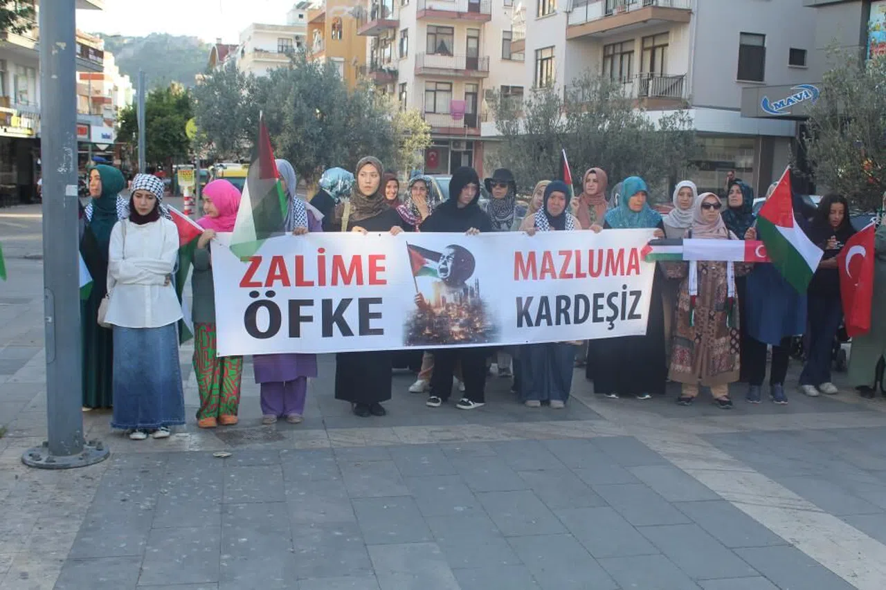Vatandaşlardan İsrail’in Gazze saldırılarına tepki