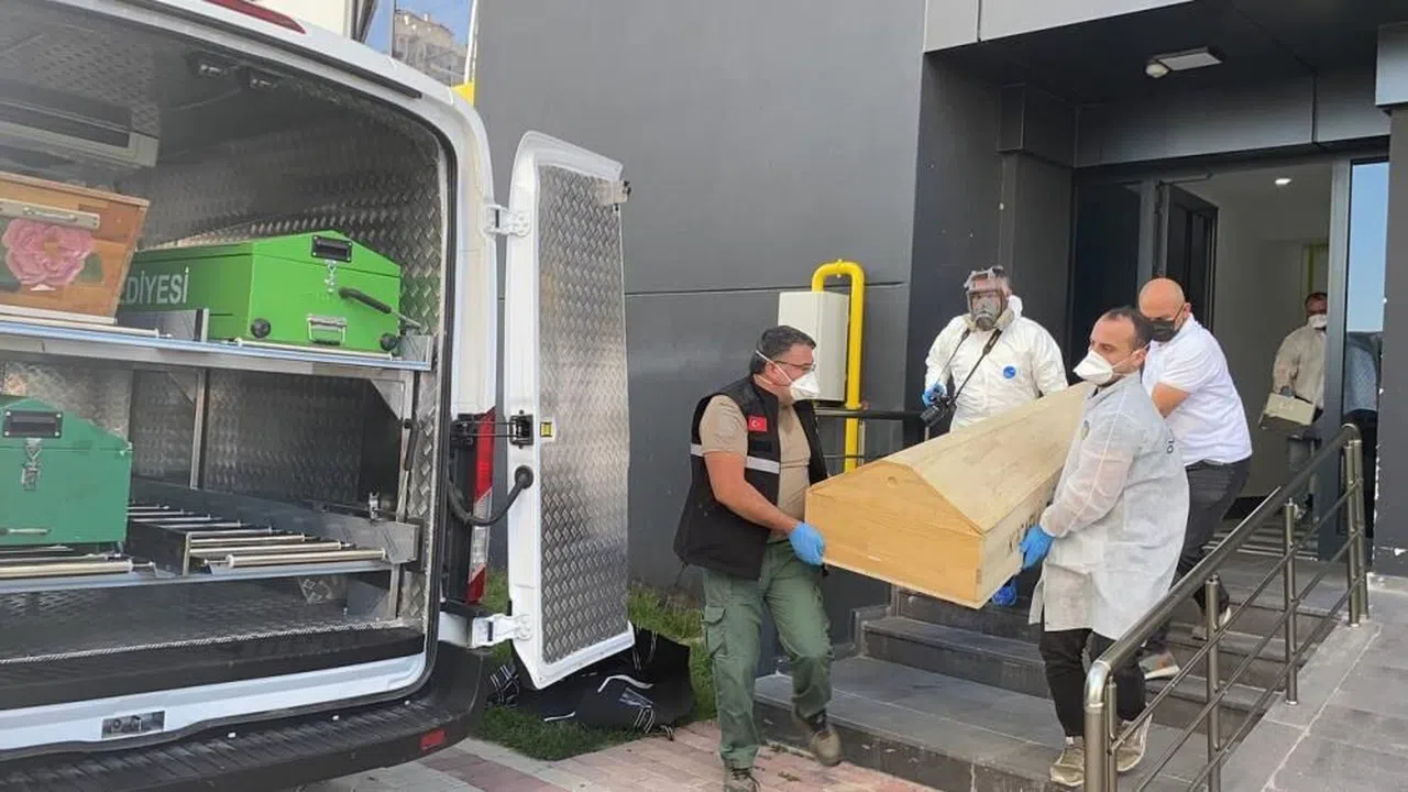 3 gündür haber alınamayan yaşlı kadın evde ölü bulundu