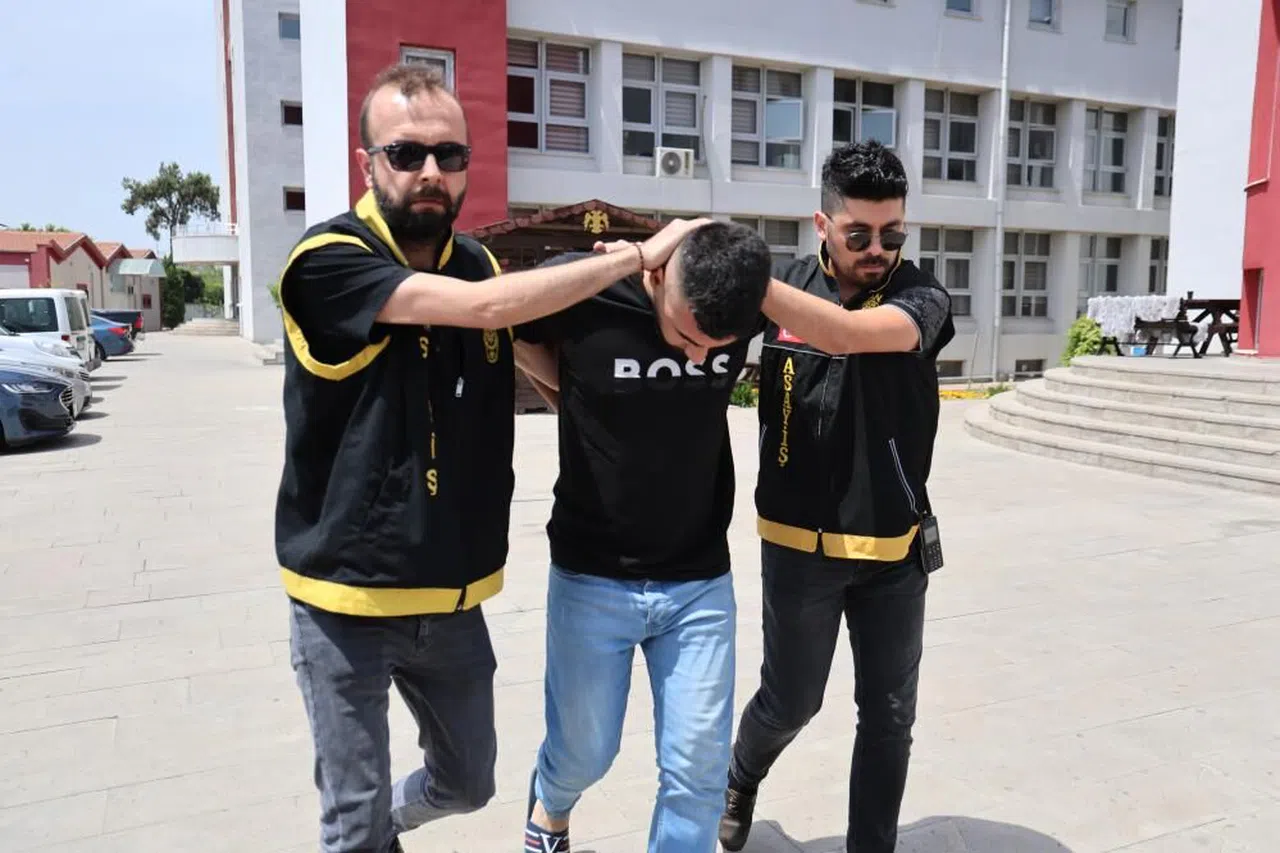 Kadını hem gasp ettiler hem vurdular