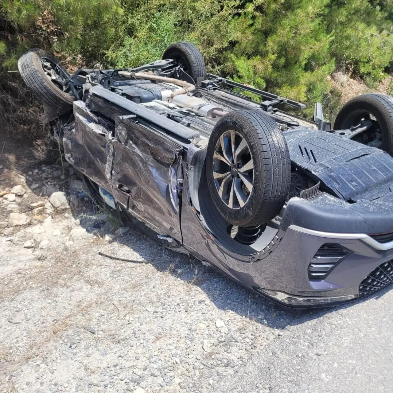 Bayram trafiğinde 3 araç birbirine girdi: 2 yaralı