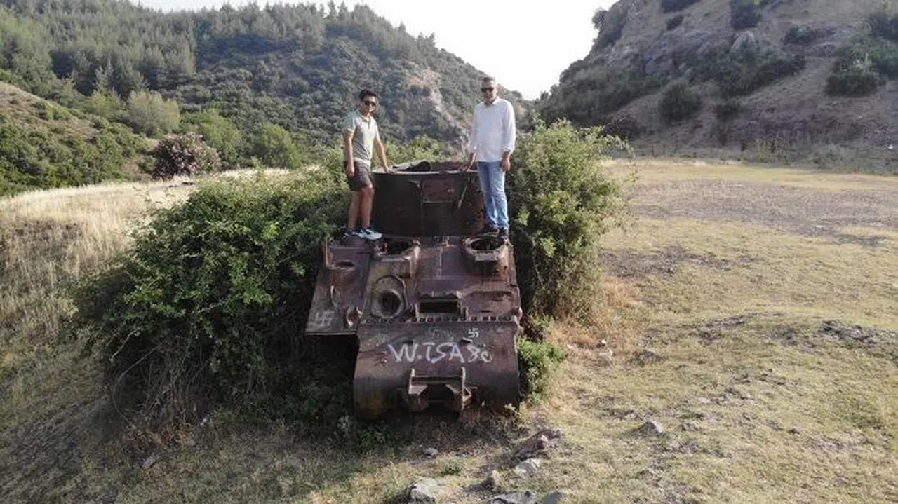 Terkedilmiş tank, yıllardır gizemini koruyor