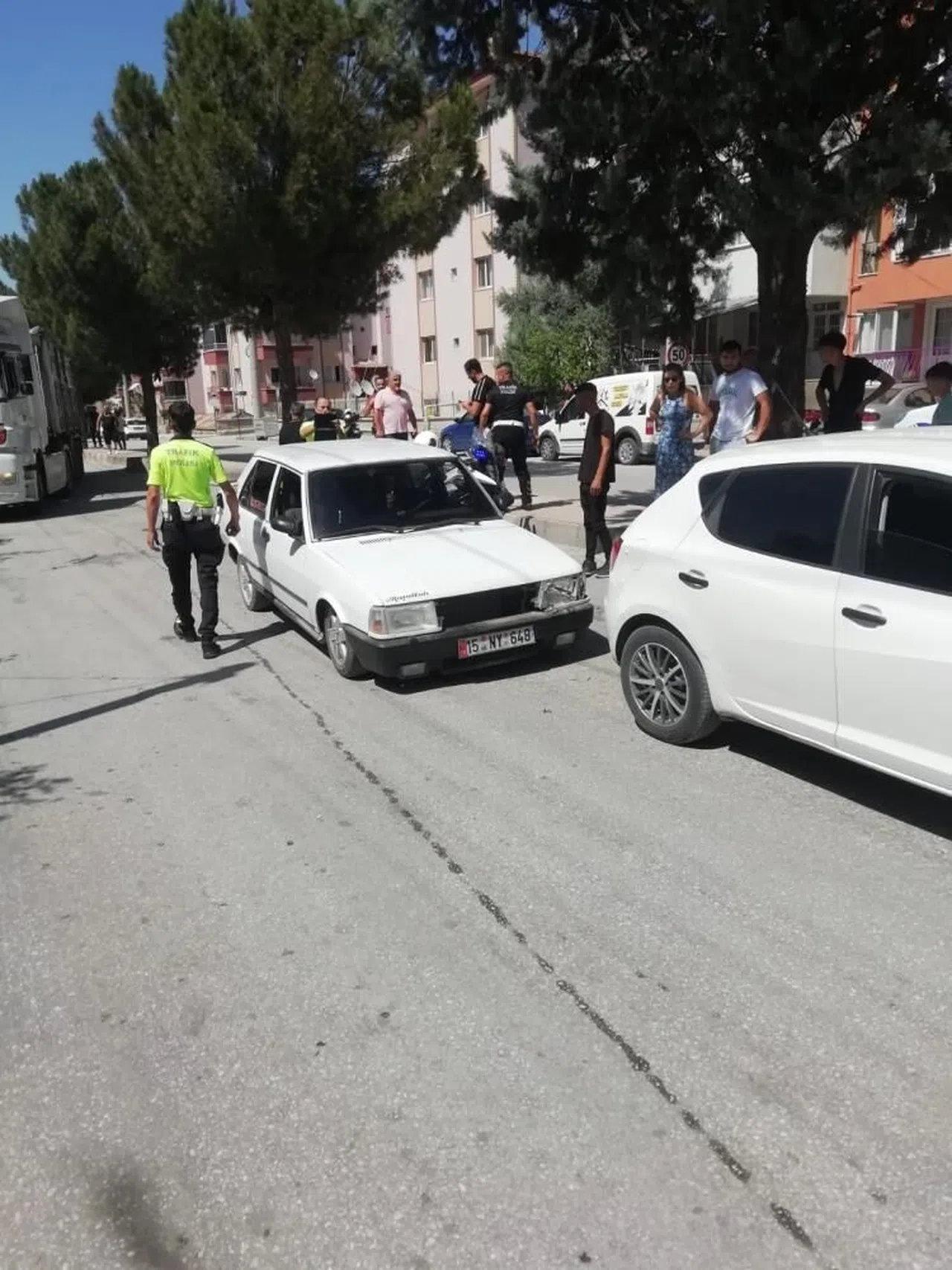 Polisleri peşine takan 17 yaşındaki gence 82 bin TL ceza