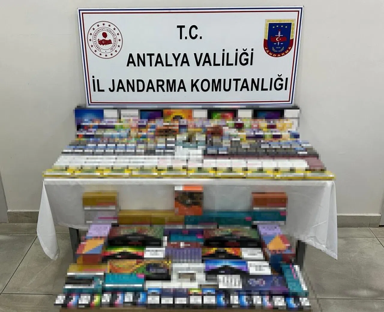 Kaçak ve elektronik sigara operasyonu