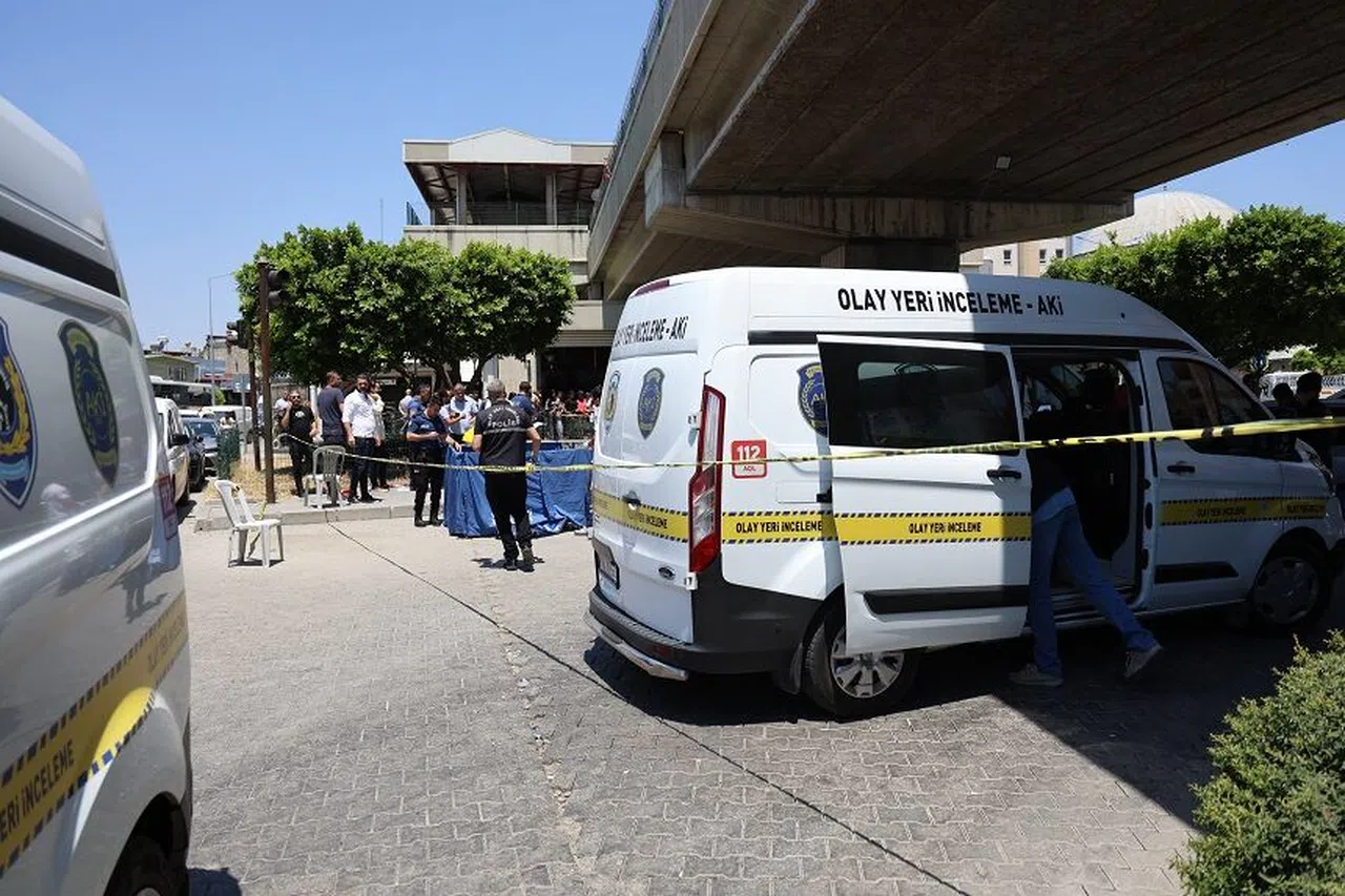 Uzman çavuş öğretmen eşini öldürüp, bacanağını ağır yaraladı