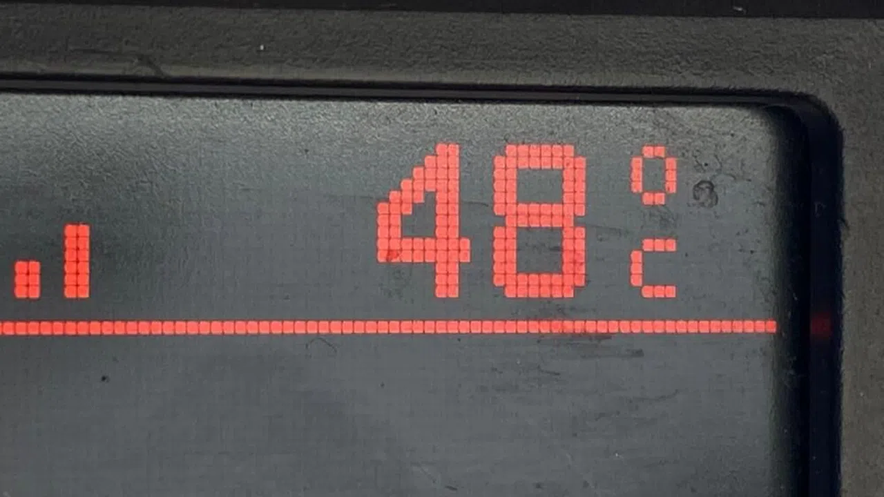 Araç termometreleri 48 dereceyi gösterdi