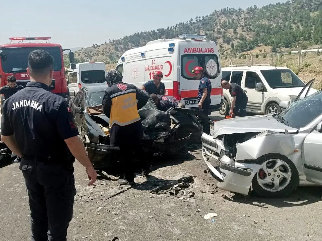 Kahramanmaraş’ta İki Otomobil Çarpıştı: 5 Yaralı