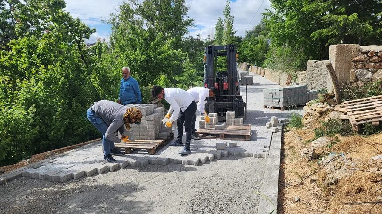 Keklikoluk Mahallesi'nde Kilit Parke Uygulamaları