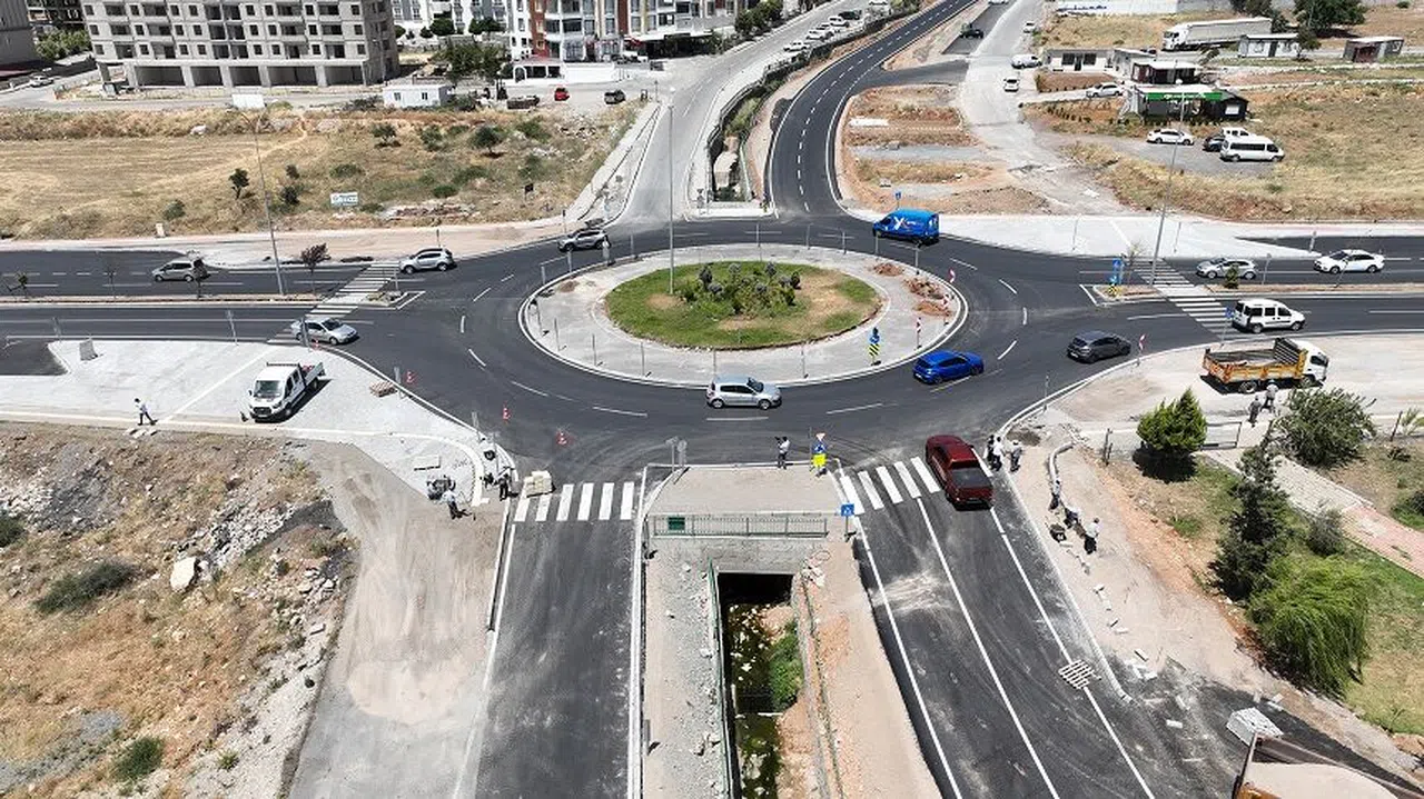 Trafik Güvenliği İçin Turgut Özal Bulvarı’na Yeni Kavşak
