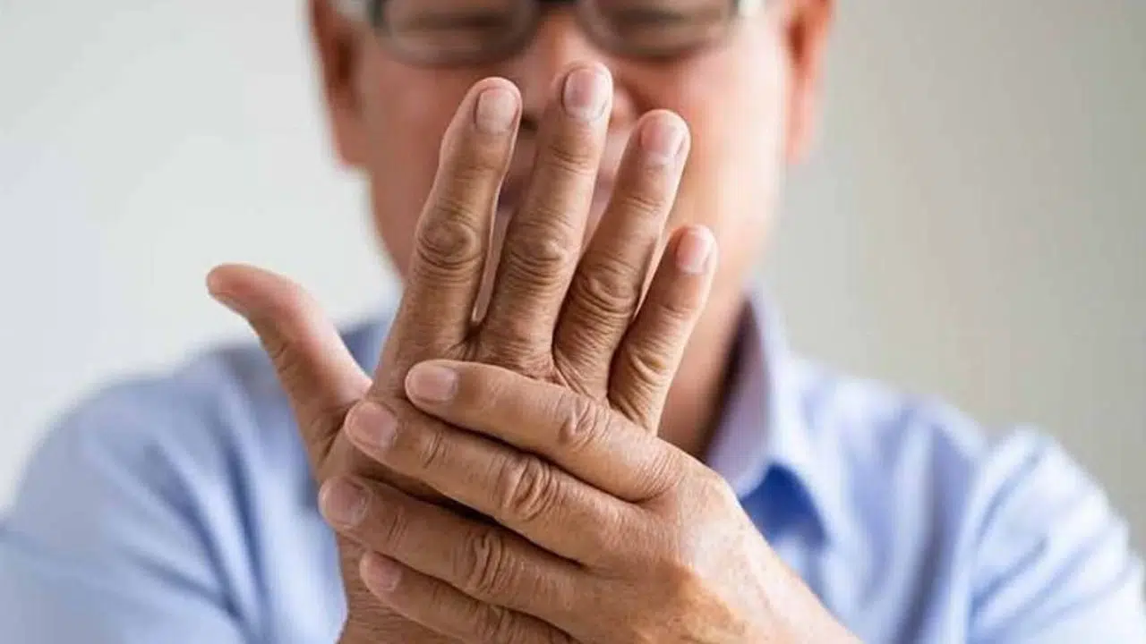 Vitamin eksikliği el titremesine neden olmaz! El titremesinin nedenleri