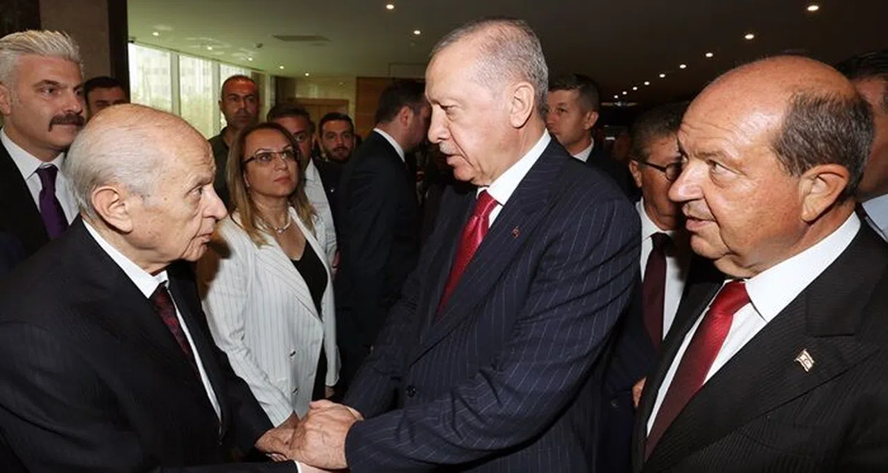 Cumhurbaşkanı Erdoğan'a, KKTC'de duygulandıran hediye