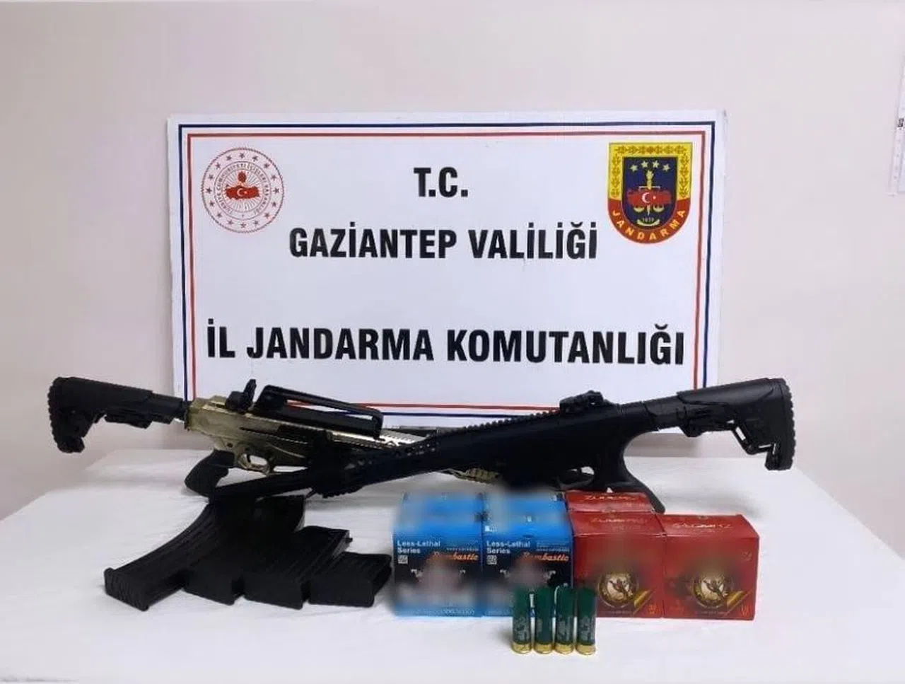 14 ruhsatsız silah ele geçirildi