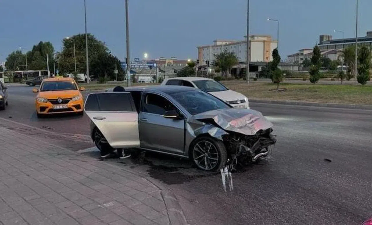 Adana'da trafik kazası: 1 öldü, 1 yaralı
