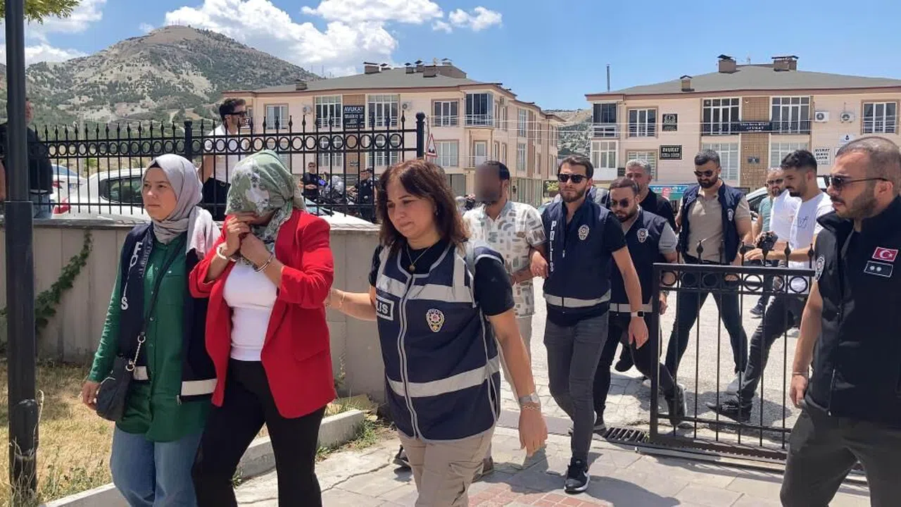 Fuhuş operasyonunda 4 tutuklama