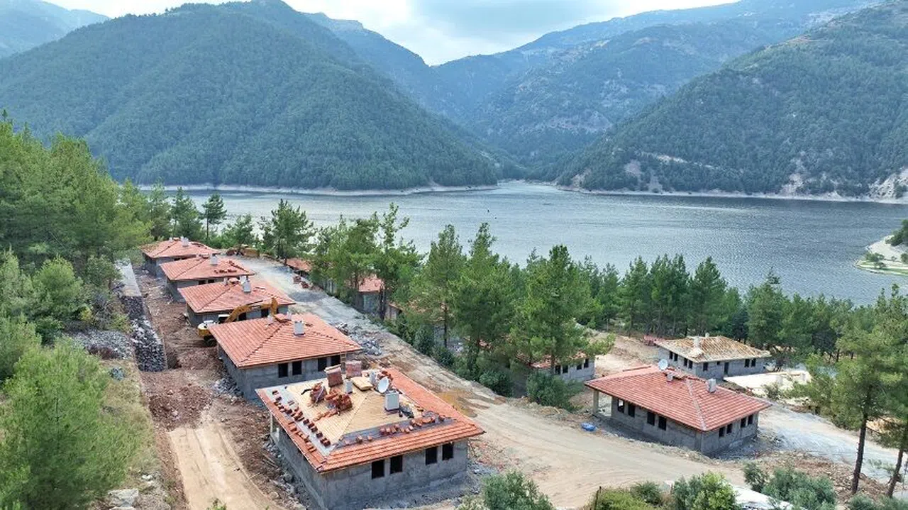 Kahramanmaraş'ta köy evleri yükseliyor