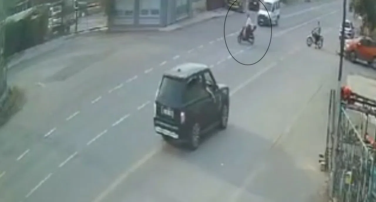 Metrelerce havaya uçan motosiklet sürücüsü öldü