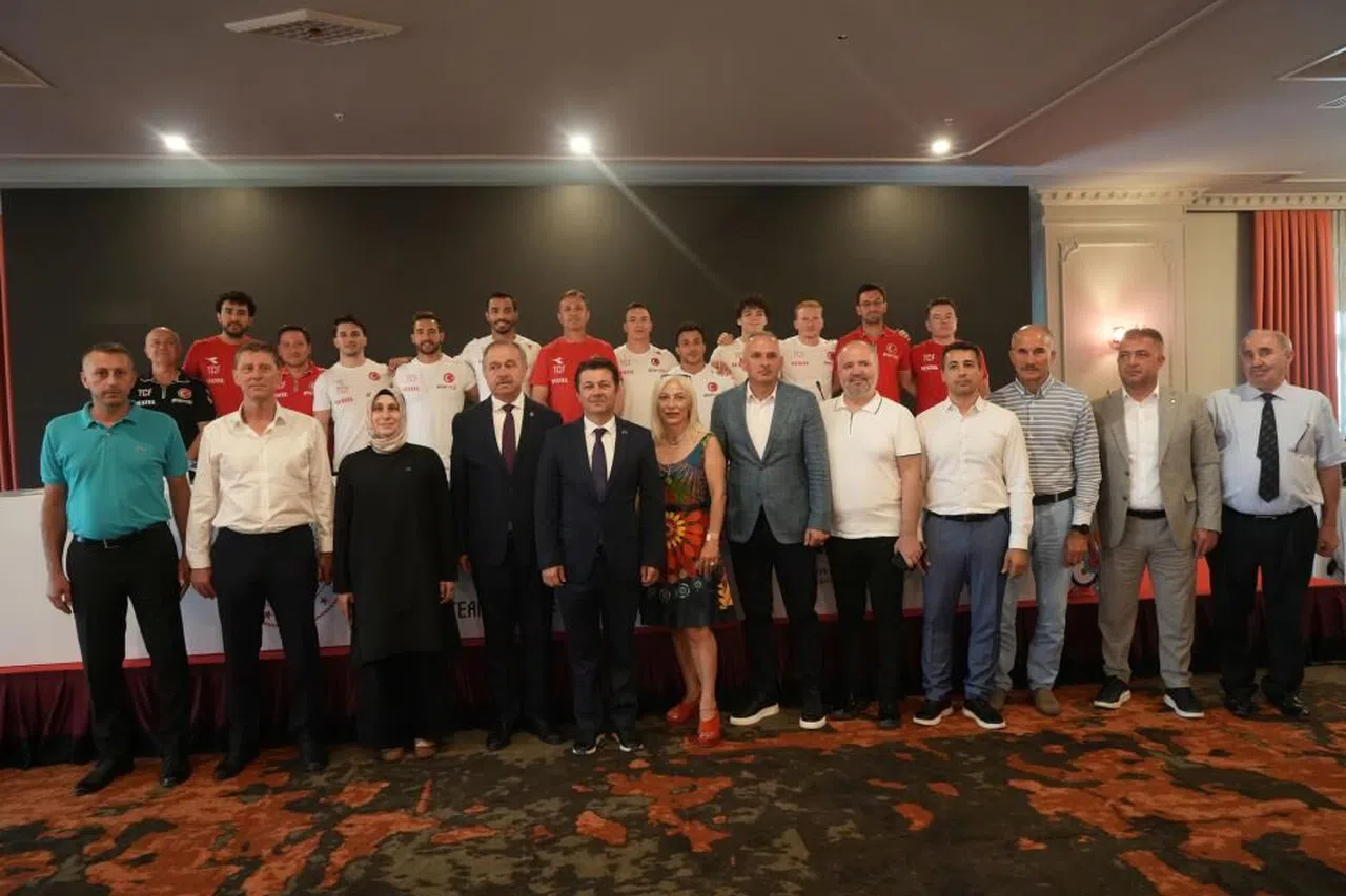 Türkiye Cimnastik Federasyonu, olimpiyat öncesinde antalya'da basın toplantısı düzenledi