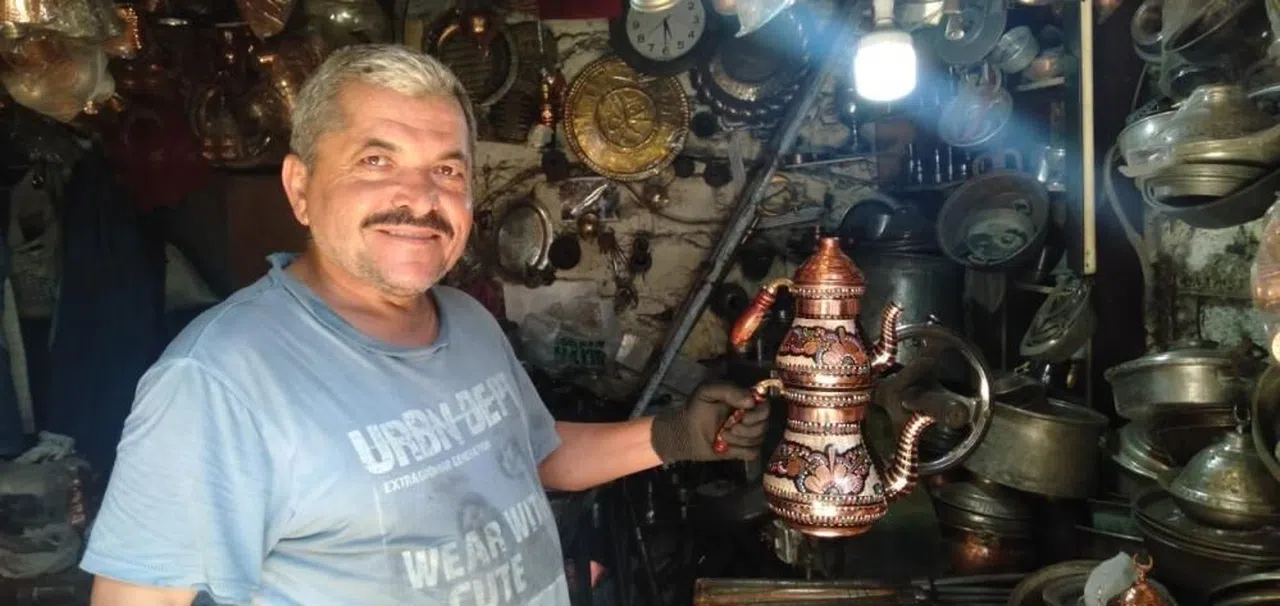 Kahramanmaraş 'da 45 yıldır bakır ustalığı yapıyor