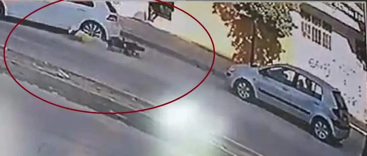 Motosiklet sürücüsü ölümle burun buruna geldi
