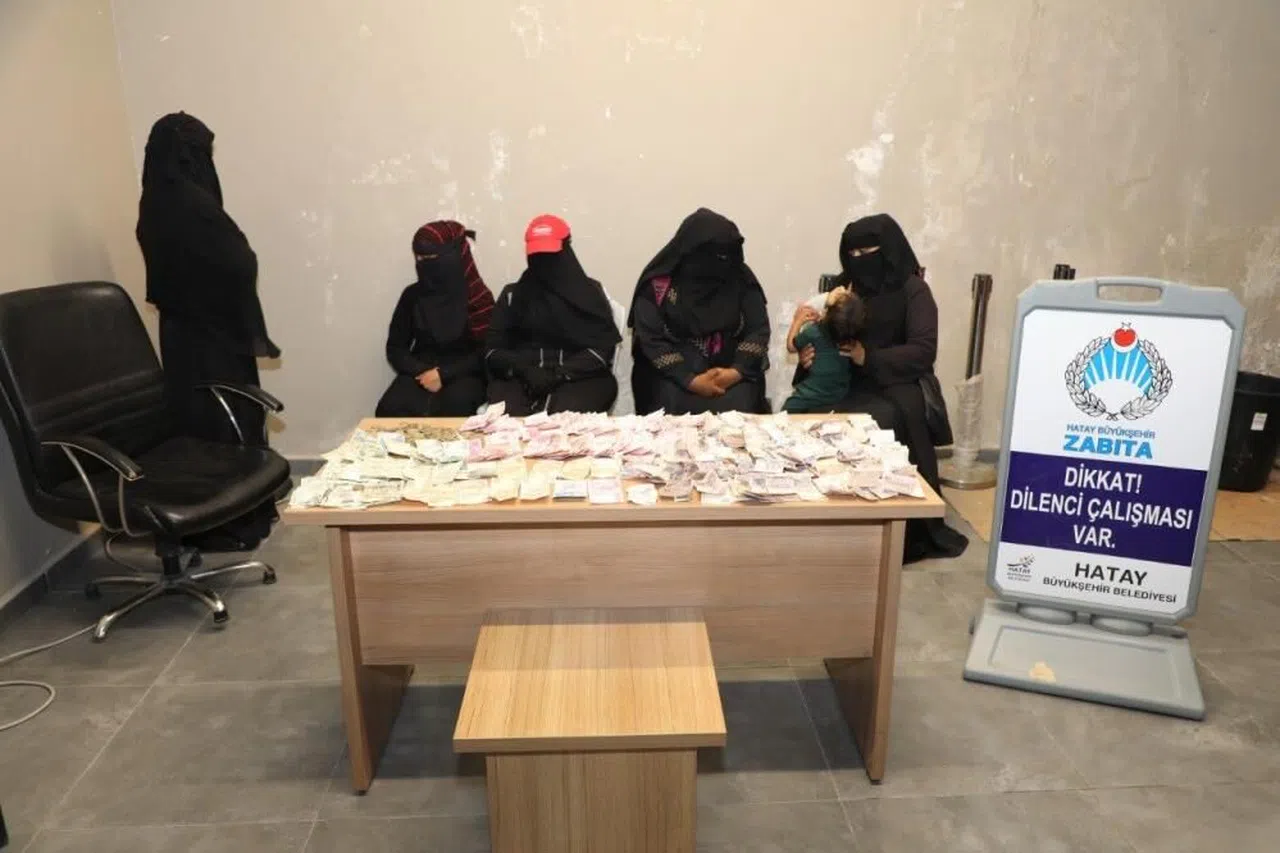 Dilenci kazancıyla hayrete düşürdü
