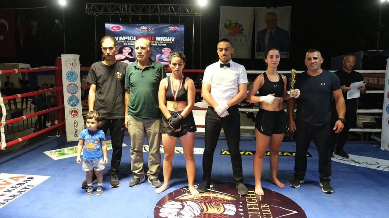 Kemer'de Kick Boks Şampiyonlar gecesi