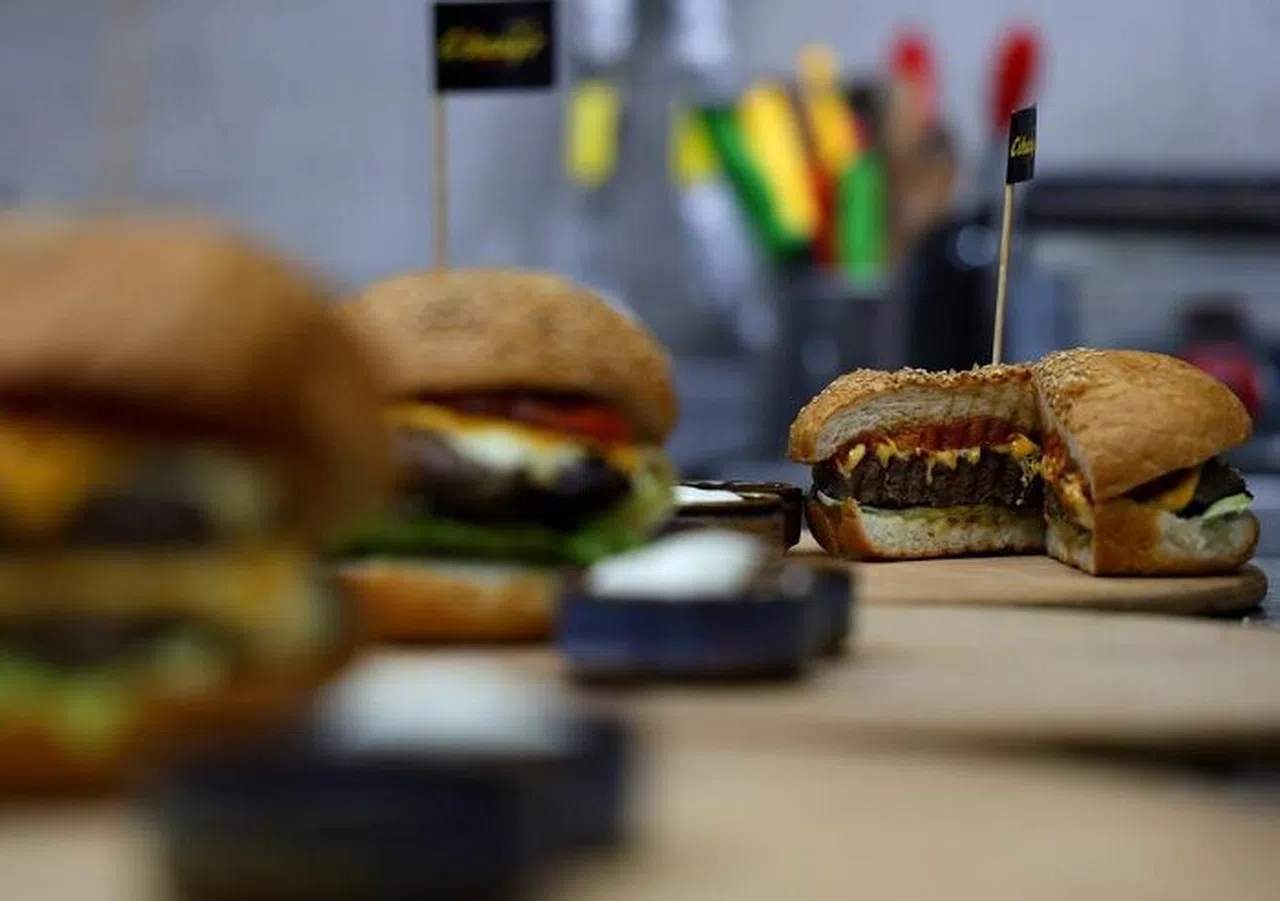 Bu da Adana usulü hamburger