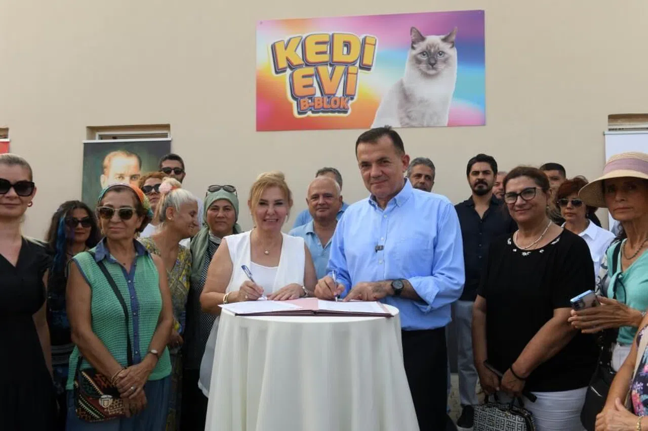 Mersin 'de Başkan Özyiğit, Hayvan Hakları Tutum Belgesini imzaladı
