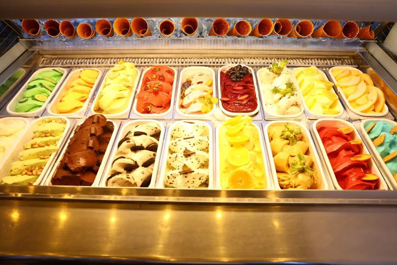 Kahramanmaraş 'ta yaz günlerinin vazgeçilmezi Maraş dondurması
