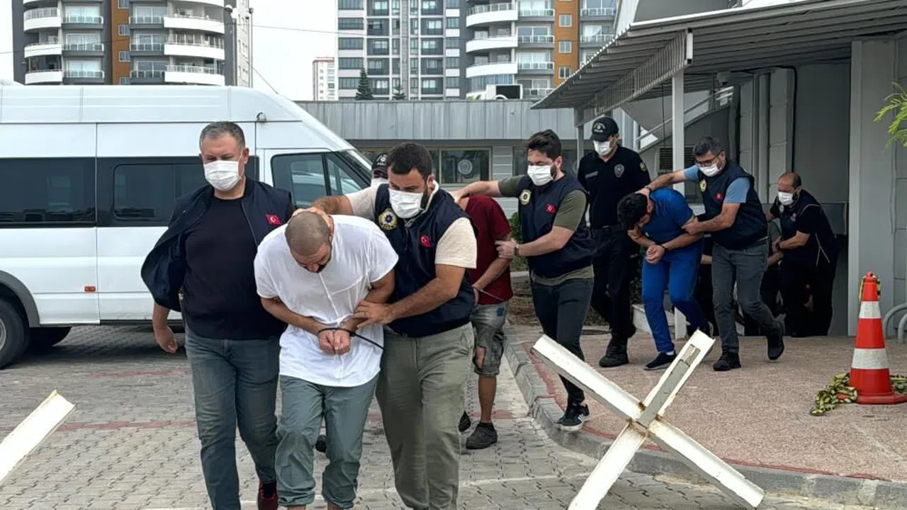 DEAŞ operasyonu: 9 şüpheli adliyeye sevk edildi
