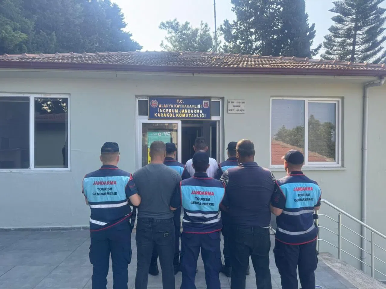 18 farklı noktadan 56 akü çalan şüpheliler yakalandı