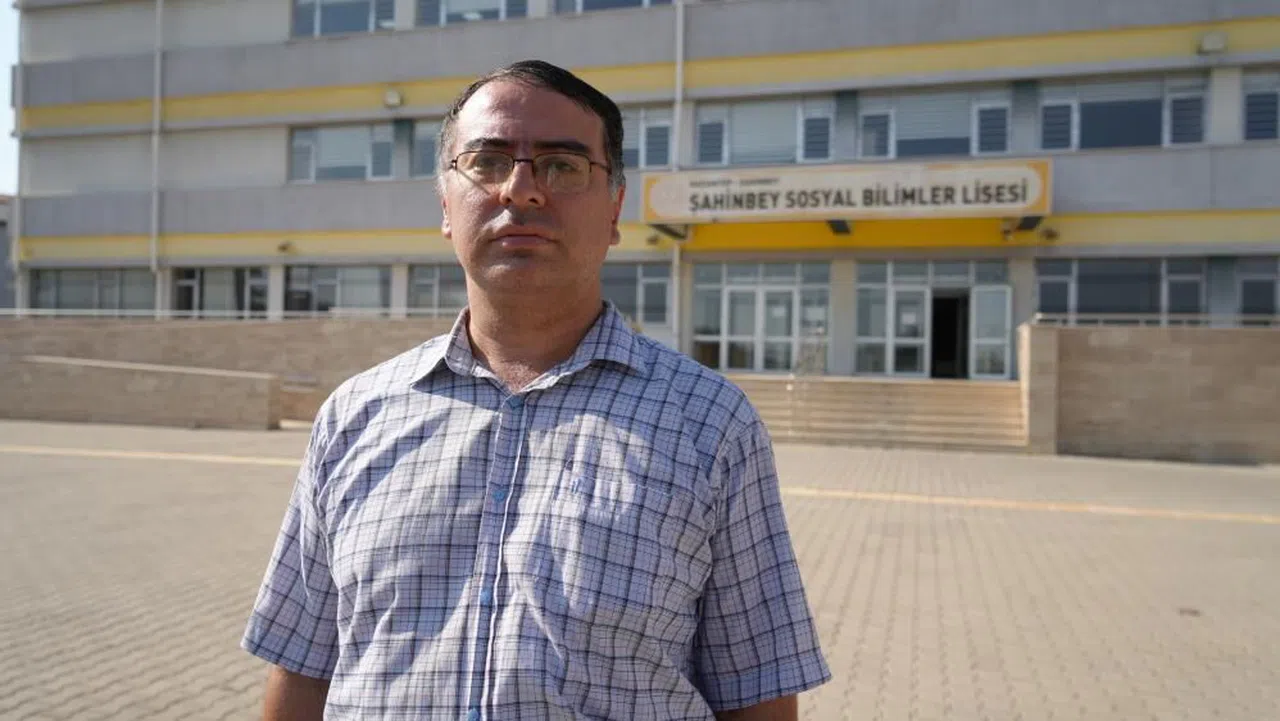 Komşusundan aldığı masal kitabı 68 dil öğrenmesine vesile oldu