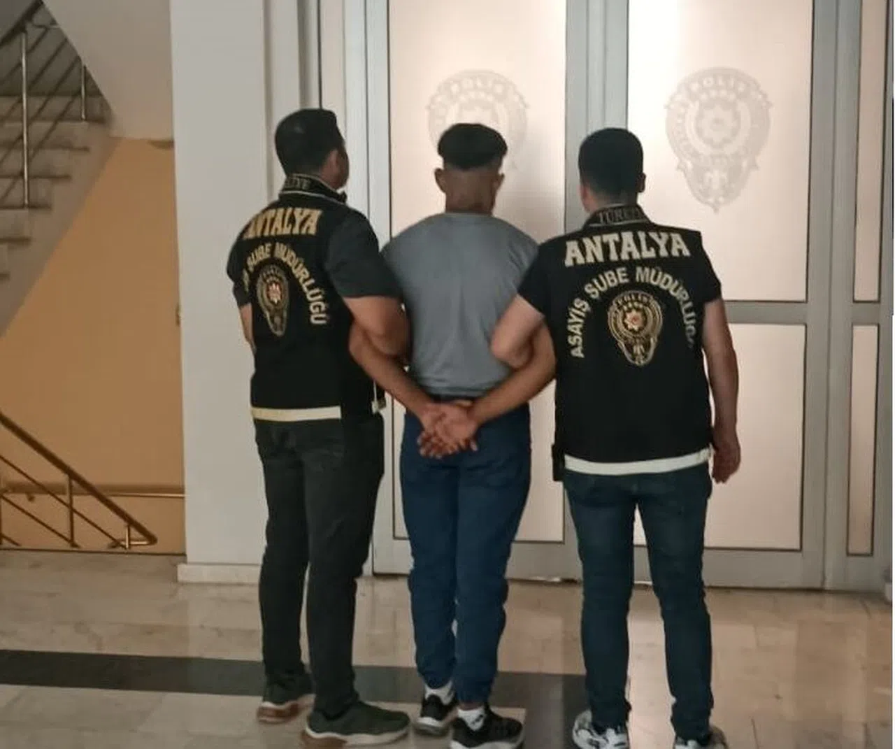 25 yıl kesinleşmiş hapis cezasıyla aranan firari yakalandı