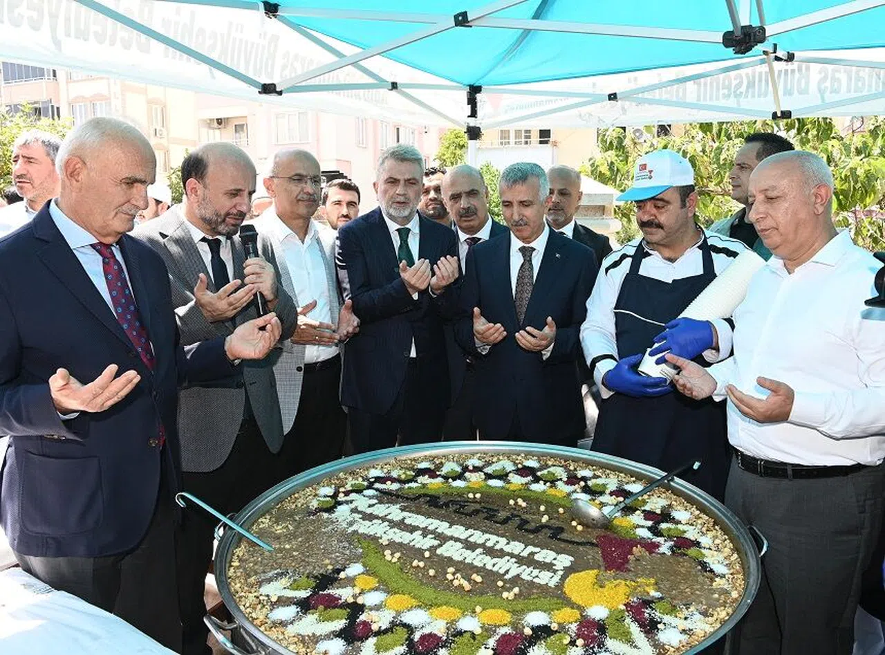 Büyükşehir’den 7 Bin Kişiye Aşure İkramı