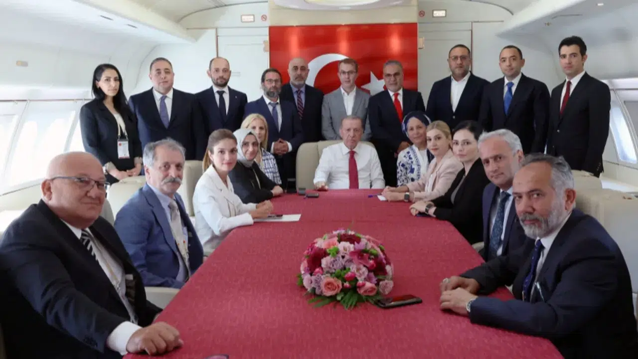 Yeni bir doğal gaz gemisi alıyoruz! Kendi uçağımızı yapıyoruz
