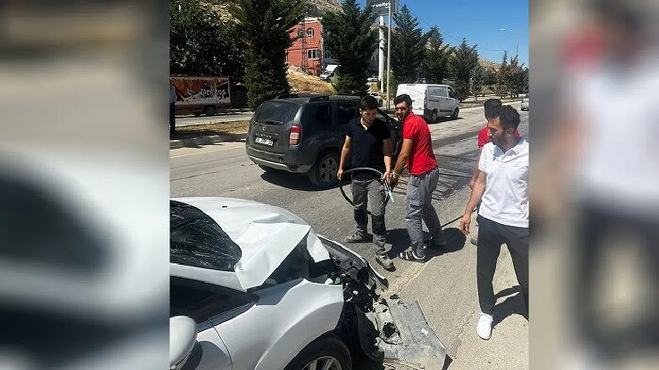Elbistan’da otomobil ile motosiklet çarpıştı: 1 ölü