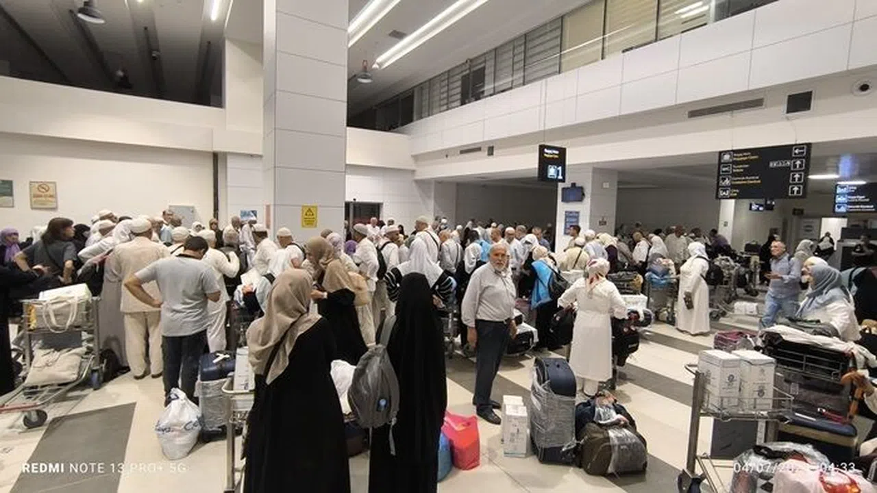 Kahramanmaraşlı hacı kafilesi kutsal görevi yerine getirdi