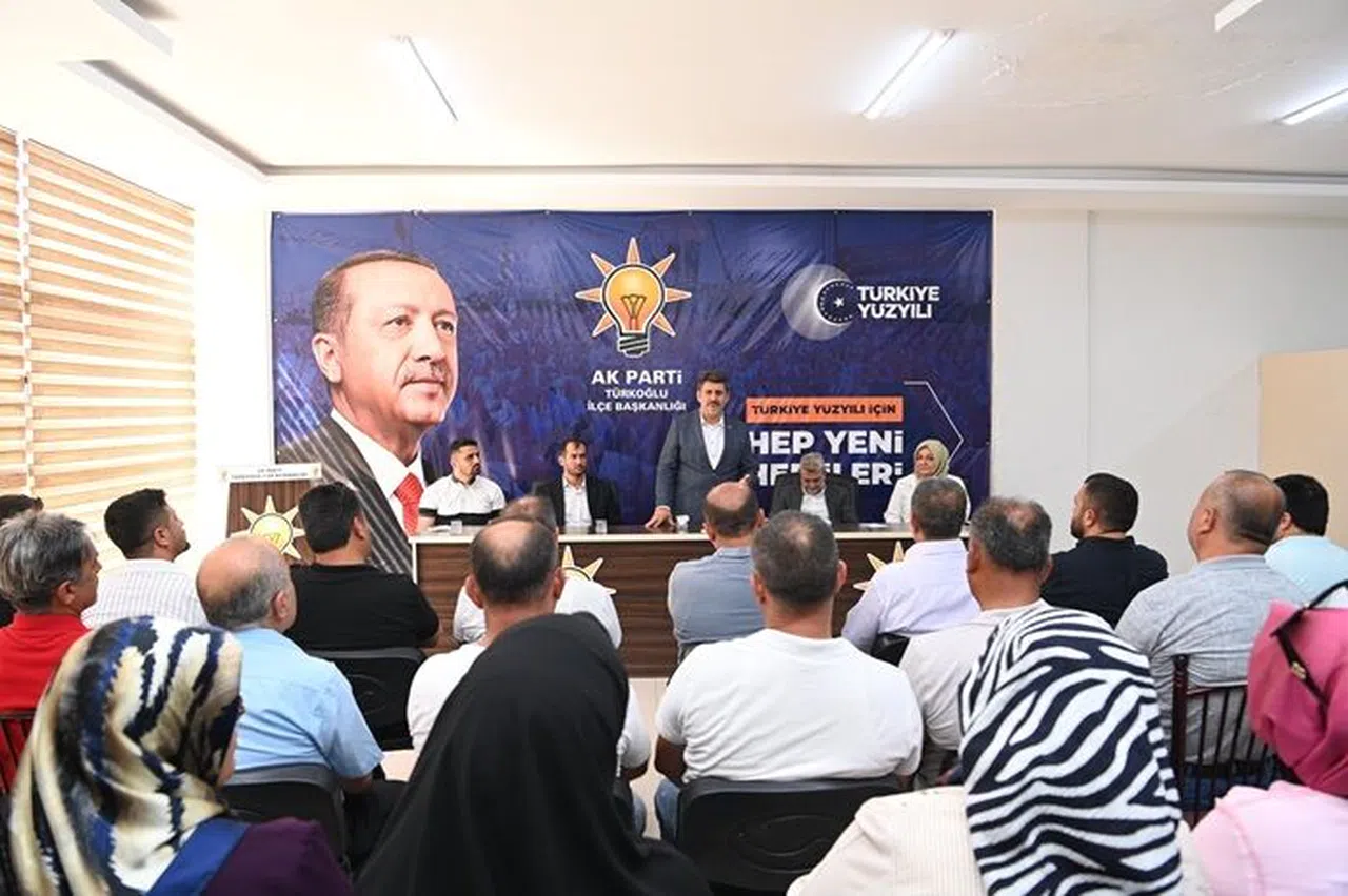 Debgici ve Görgel, Türkoğlu’nda partililerle bir araya geldi