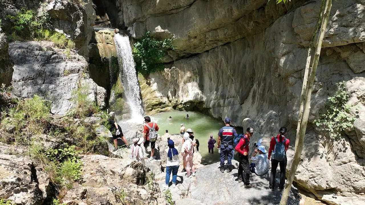 Büyükşehir Doğaseverleri Galgamaç Şelalesi’nde Buluşturdu