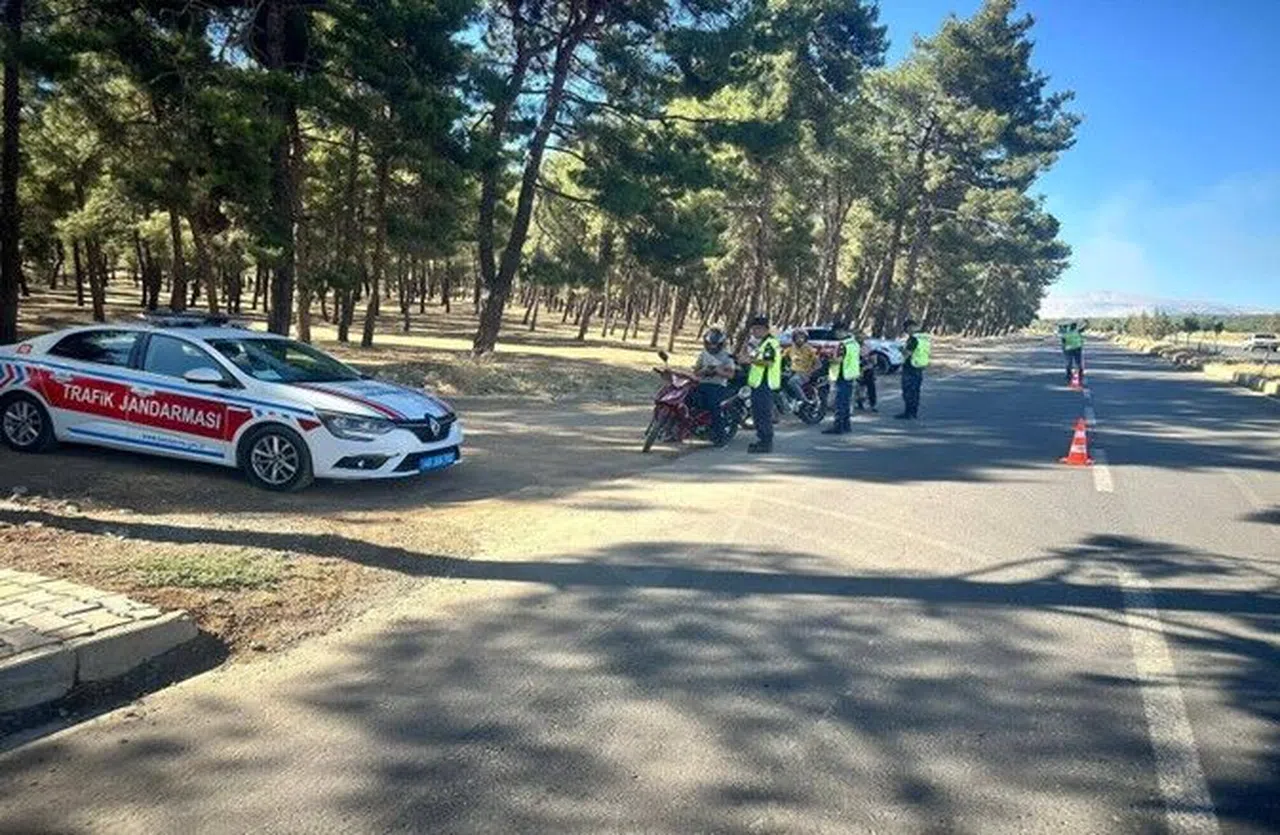 Kahramanmaraş’ta jandarmadan motosiklet denetimi