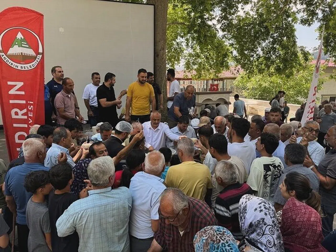 Andırınlı vatandaşlar Aşure Gününde Bir Araya Geldi