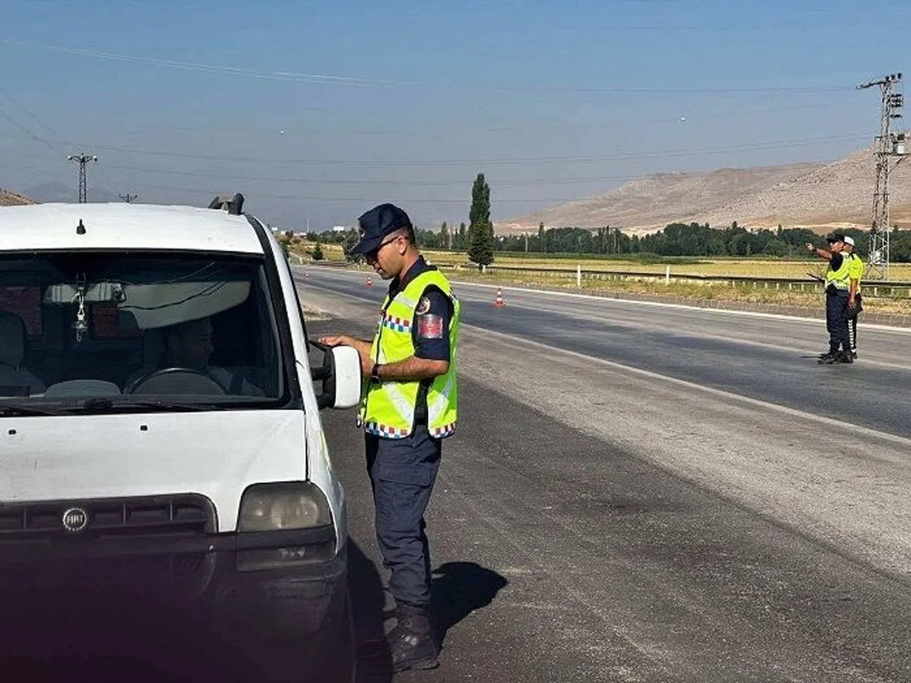Kahramanmaraş Jandarmasından ‘Emniyet Kemeri’ denetimi