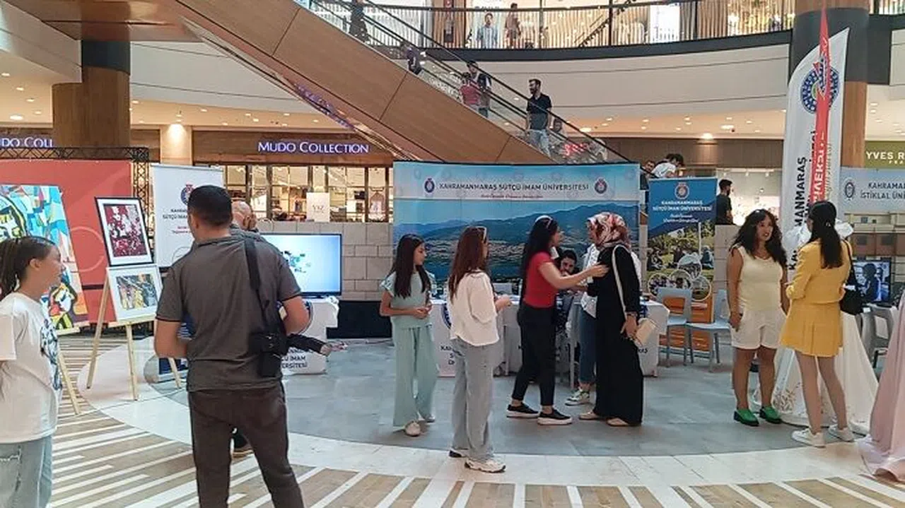 Üniversite tanıtımları Piazza’da devam ediyor