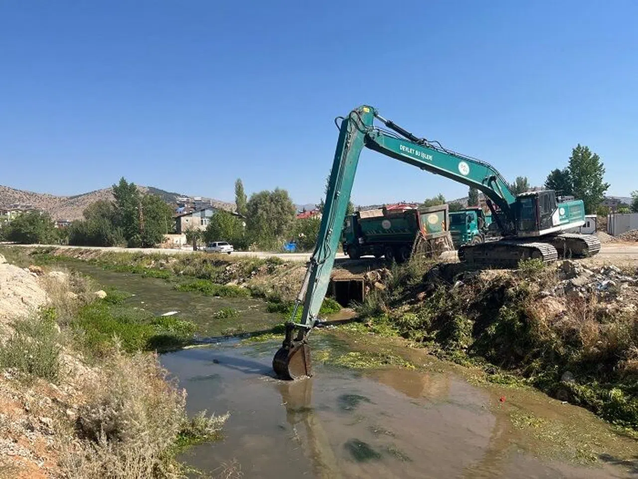 Göksu Çayı’nın temizlenme çalışmaları başladı
